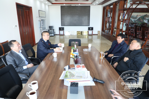 公主岭市税务局回访代表委员确保“减税降费”落地生根